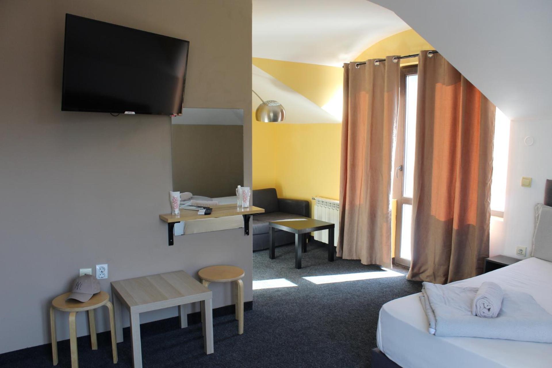 Hotel Color Asenovgrad ภายนอก รูปภาพ