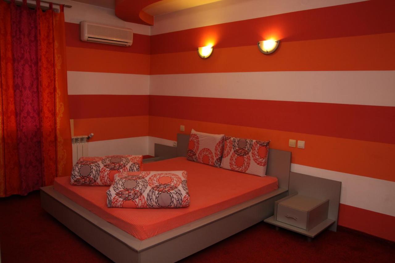 Hotel Color Asenovgrad ภายนอก รูปภาพ