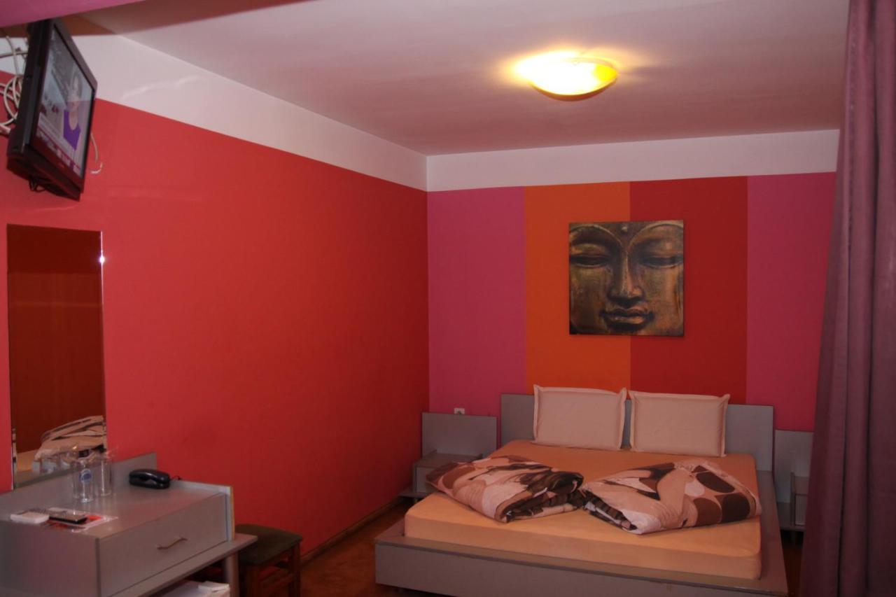 Hotel Color Asenovgrad ภายนอก รูปภาพ